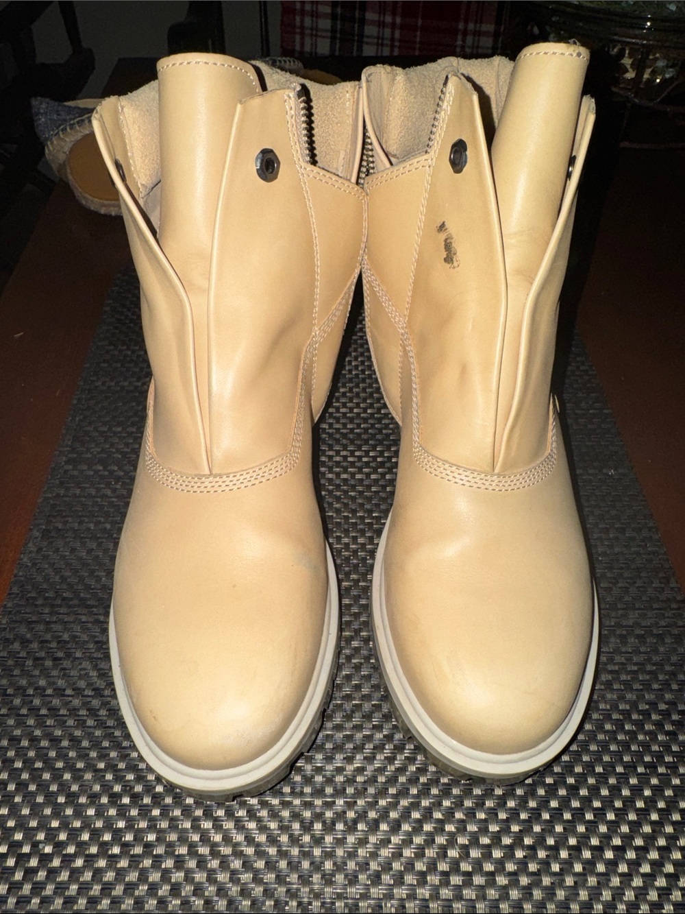 Timberland Light Beige Leather Ankle Booties with Shearling Trim ~ Make an Offer